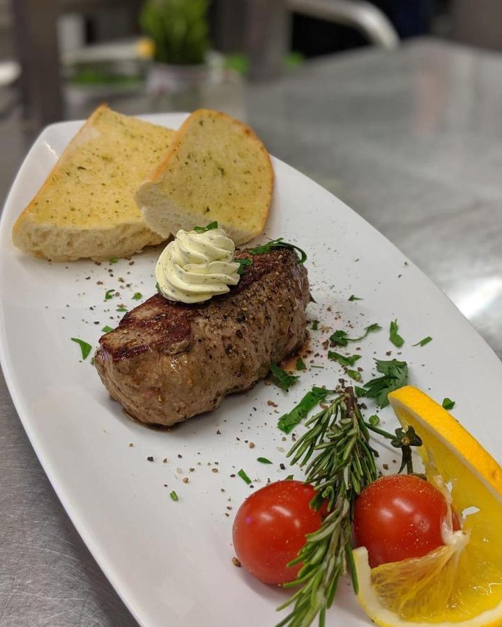 Marc5 Hotel Cadenberge Екстериор снимка